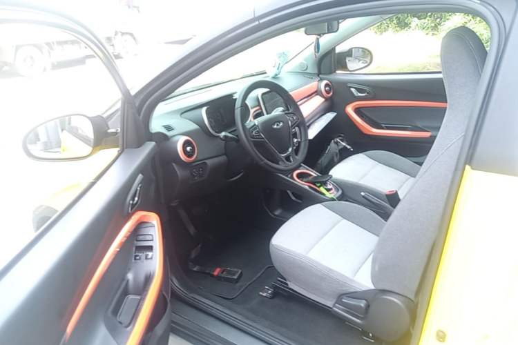 Used Chery QQ Little Ant 2021 150 000 Yuan Ant Fan Edition Ant Cool Version Lithium Iron Phosphate Left Front Seat