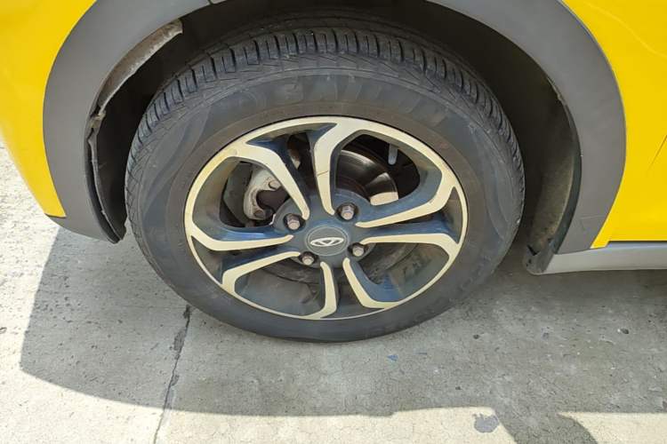 Used Chery QQ Little Ant 2021 150 000 Yuan Ant Fan Edition Ant Cool Version Lithium Iron Phosphate Left Front Wheel Hub