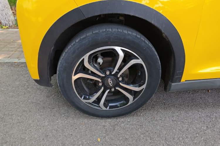 Used Chery QQ Little Ant 2021 150 000 Yuan Ant Fan Edition Ant Cool Version Lithium Iron Phosphate Left Front Wheel Hub