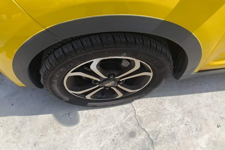 Used Chery QQ Little Ant 2021 150 000 Yuan Ant Fan Edition Ant Cool Version Lithium Iron Phosphate Left Front Wheel Hub