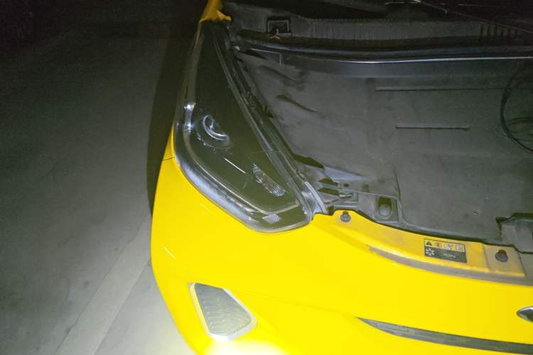 Used Chery QQ Little Ant 2021 150 000 Yuan "Ant Fan" Edition Ant Cool Version with Ternary Lithium Right Front Headlight