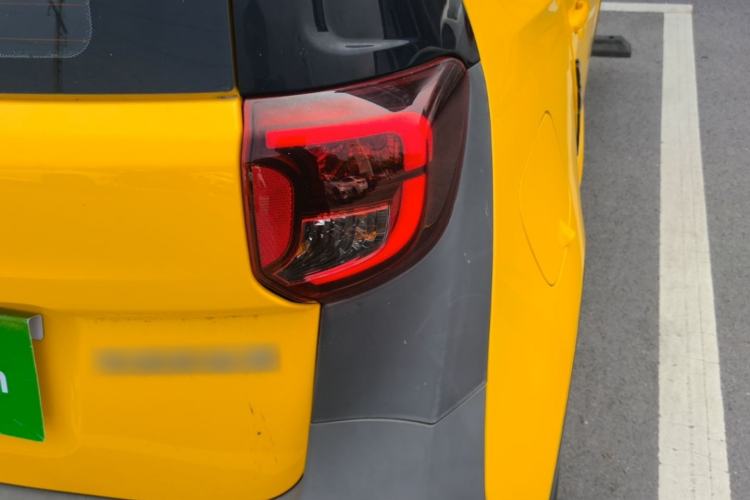 Used Chery QQ Little Ant 2021 200 000 Yuan "Ant Fan" Edition Energized Version NMC Lithium Battery 301 km Right Rear Taillight