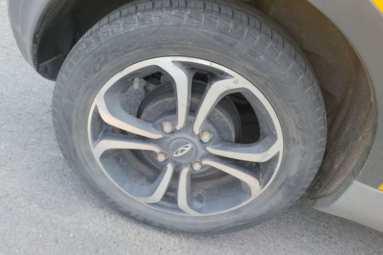 Used Chery QQ Little Ant 2021 200 000 Yuan "Ant Fan" Edition Energized Version NMC Lithium Battery 301 km Right Rear Wheel Hub