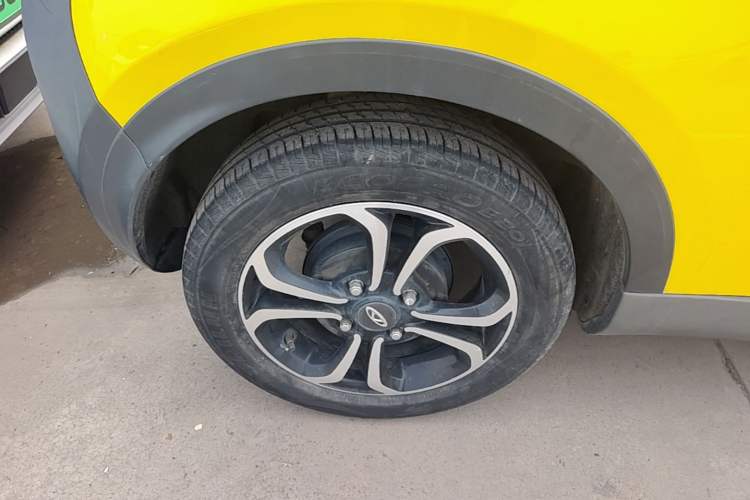 Used Chery QQ Little Ant 2021 200 000-Yuan Ant Fan Edition Talent Version NMC Battery 408 km续航 Right Rear Wheel Hub