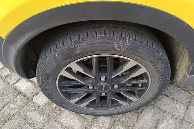 Used Chery QQ Little Ant 2021 200 000-Yuan Ant Fan Edition Oxygen Version Lithium Iron Phosphate 301 km Right Rear Wheel Hub