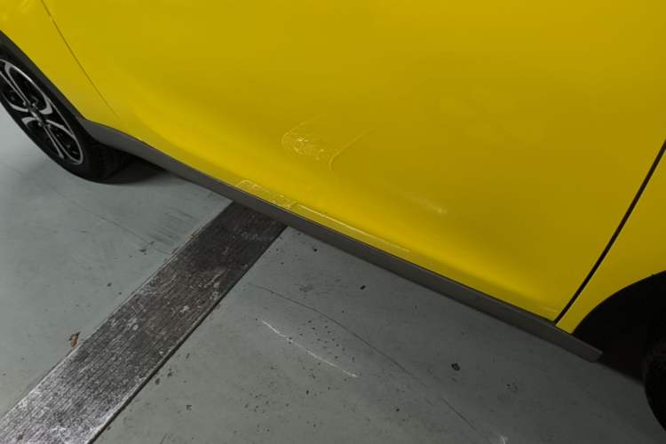 Used Chery QQ Little Ant 2021 200 000-Yuan Ant Fan Edition Talent Version NMC Battery 301 km Right Side Sill