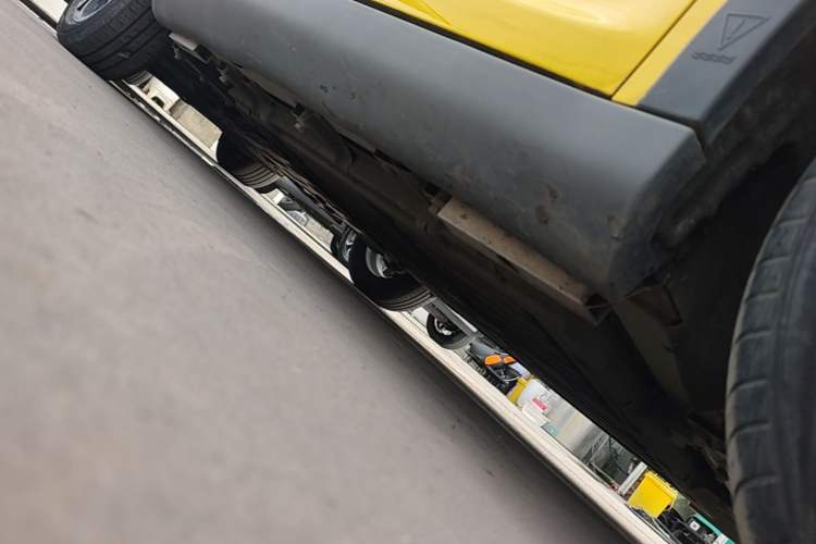 Used Chery QQ Little Ant 2021 200 000-Yuan Ant Fan Edition Talent Version NMC Battery 408 km续航 Right Side Sill