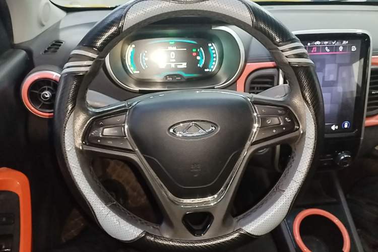 Used Chery QQ Little Ant 2021 150 000 Yuan "Ant Fan" Edition New Ant Xuan Version Lithium-NMC Battery Steering Wheel