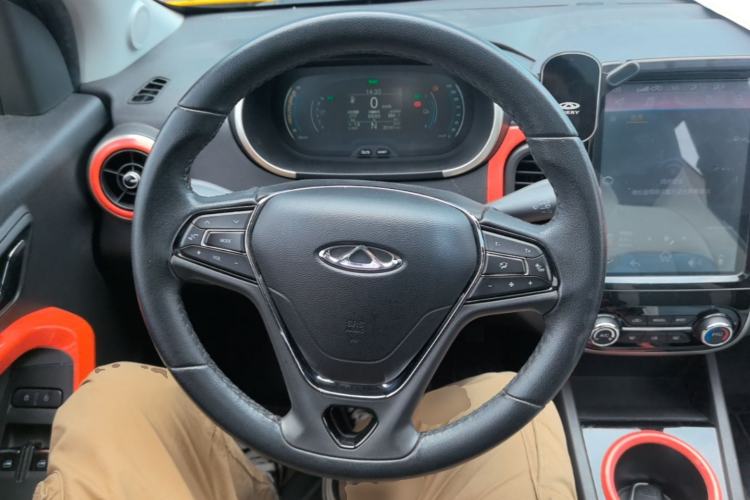 Used Chery QQ Little Ant 2021 200 000 Yuan "Ant Fan" Edition Energized Version NMC Lithium Battery 301 km Steering Wheel
