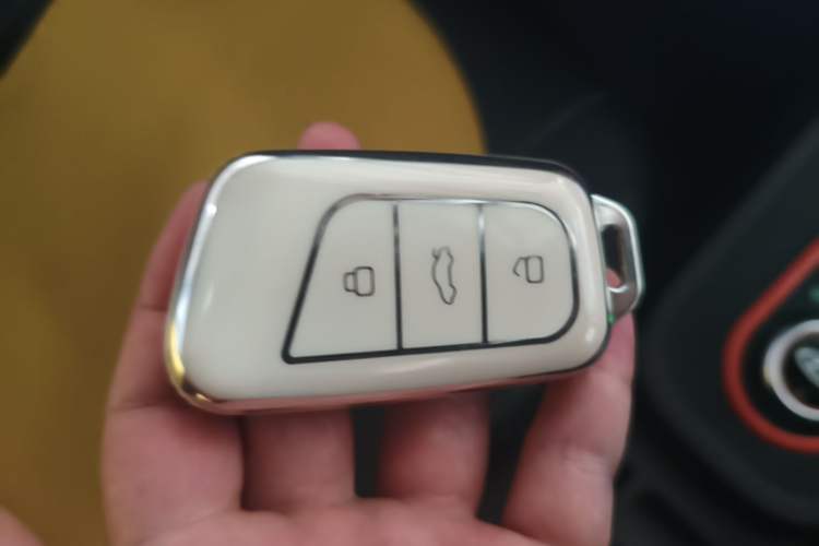 Used Chery QQ Little Ant 2021 Revised Version 150 000 Yuan Ant Fan Edition New Ant Luxe Version Lithium Iron Phosphate Vehicle Key