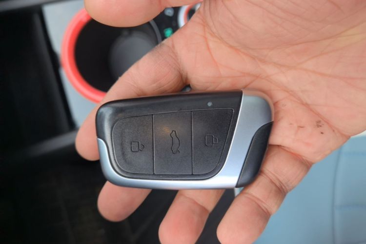 Used Chery QQ Little Ant 2021 200 000 Yuan "Ant Fan" Edition Energized Version NMC Lithium Battery 301 km Vehicle Key