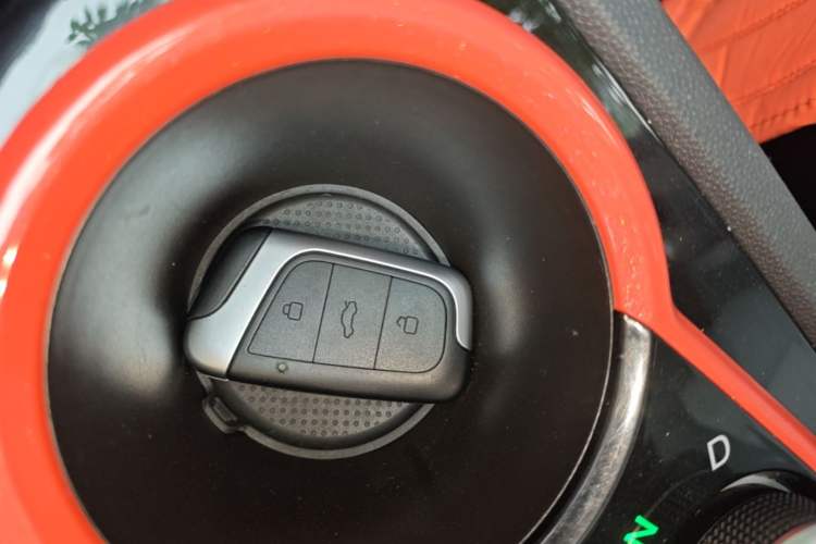 Used Chery QQ Little Ant 2021 150 000 Yuan Ant Fan Edition Ant Stylish Version Lithium-Ion Battery Vehicle Key