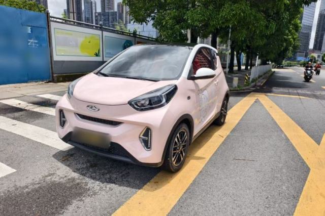 Ojetý Chery QQ Little Ant 2022 Restyled Version Sweet Pink Edition Half-Sugar Version 30.6 kWh 30 kW 301 km