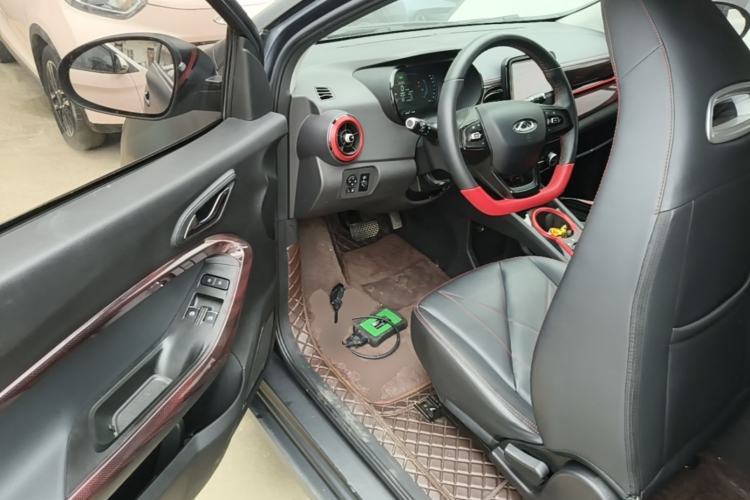 Used Chery QQ Little Ant 2022 Revised Version Sweet Pink Edition Half-Sugar Version Lithium Iron Phosphate 30.7 kWh 30 kW 301 km Driver Seat