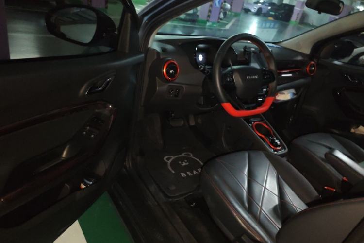 Used Chery QQ Little Ant 2022 Revised Version Sweet Pink Edition Half-Sugar Version Lithium Iron Phosphate 30.7 kWh 30 kW 301 km Driver Seat