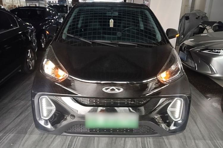 Used Chery QQ Little Ant 2022 Restyled Version Sweet Pink Edition Half-Sugar Version 28.8 kWh 30 kW 301 km Front