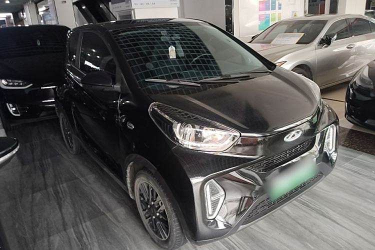 Used Chery QQ Little Ant 2022 Restyled Version Sweet Pink Edition Half-Sugar Version 28.8 kWh 30 kW 301 km Front Right 45 Deg
