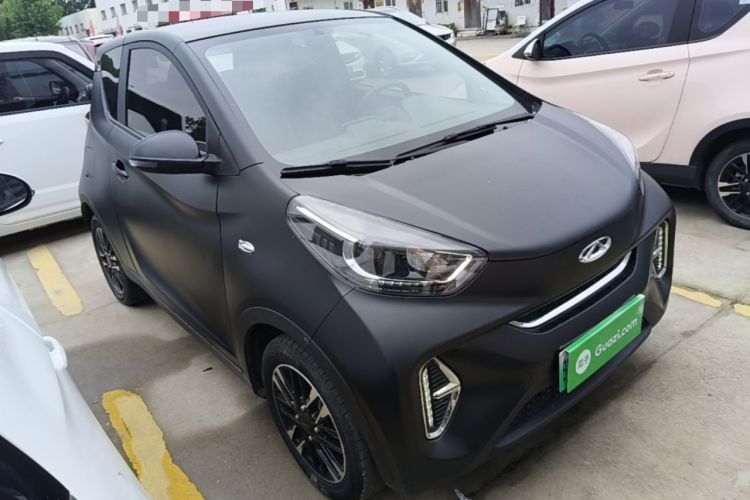 Used Chery QQ Little Ant 2022 Revised Version Sweet Pink Edition Half-Sugar Version Lithium Iron Phosphate 30.7 kWh 30 kW 301 km Front Right 45 Deg