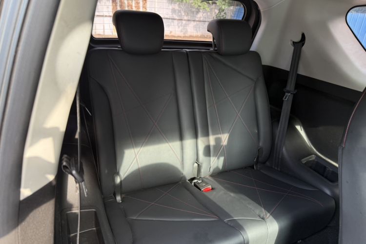 Used Chery QQ Little Ant 2022 Restyled Version Sweet Pink Edition Half-Sugar Version 28.8 kWh 30 kW 301 km Interior 3