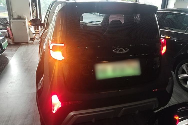Used Chery QQ Little Ant 2022 Restyled Version Sweet Pink Edition Half-Sugar Version 28.8 kWh 30 kW 301 km Rear
