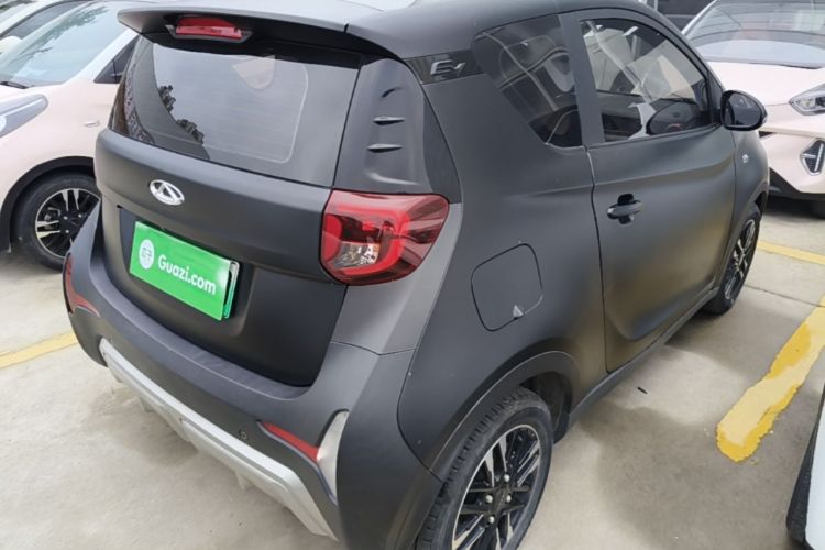 Used Chery QQ Little Ant 2022 Revised Version Sweet Pink Edition Half-Sugar Version Lithium Iron Phosphate 30.7 kWh 30 kW 301 km Rear Right 45 Deg