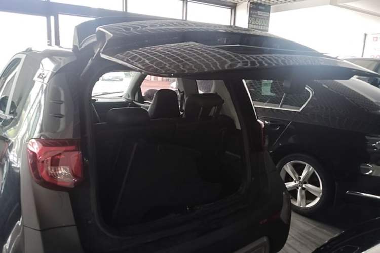 Used Chery QQ Little Ant 2022 Restyled Version Sweet Pink Edition Half-Sugar Version 28.8 kWh 30 kW 301 km Trunk