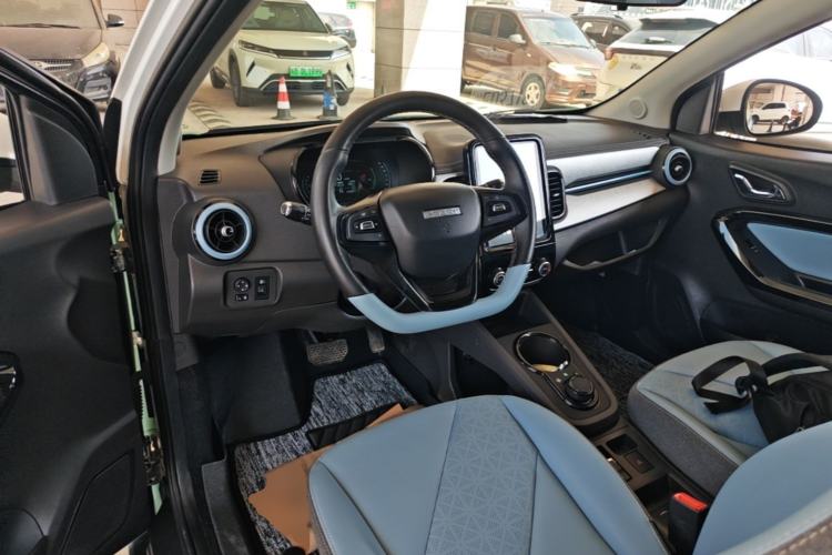 Used Chery QQ Little Ant 2022 Sweet Pink Edition Half-Sugar Version 3-Cell Lithium 30kW 301km Center Console