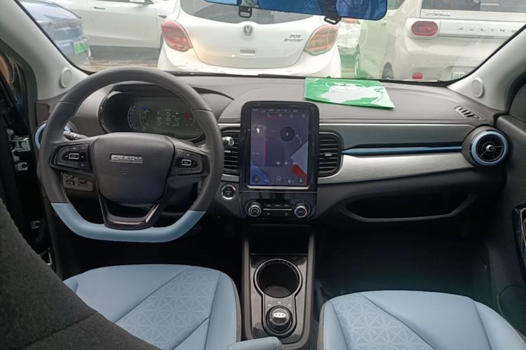 Used Chery QQ Little Ant 2022 Sweet Pink Edition Half-Sugar Version Lithium Iron Phosphate 30 kW 301 km Center Console