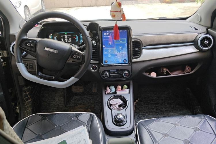 Used Chery QQ Little Ant 2022 Sweet Pink Edition Half-Sugar Version 3-Cell Lithium 30kW 301km Center Console