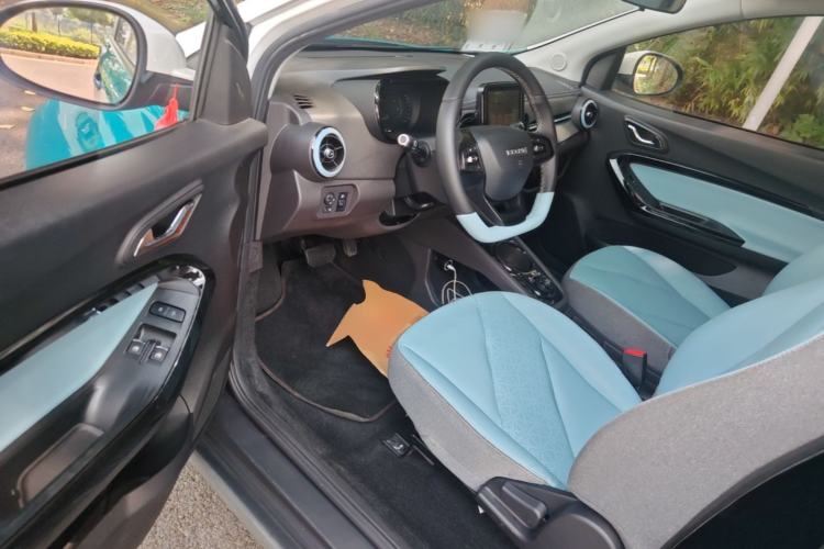 Used Chery QQ Little Ant 2022 Revised Version Sweet Pink Edition Half-Sugar Version Lithium Iron Phosphate 30.7 kWh 30 kW 301 km Driver Seat