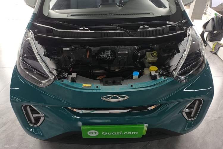 Used Chery QQ Little Ant 2022 Sweet Pink Edition Half-Sugar Version Lithium Iron Phosphate 30 kW 301 km Engine Bay