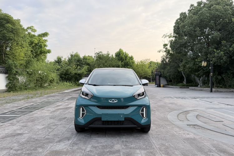 Used Chery QQ Little Ant 2022 Revised Version Sweet Pink Edition Half-Sugar Version Lithium Iron Phosphate 30.7 kWh 30 kW 301 km Exterior 1