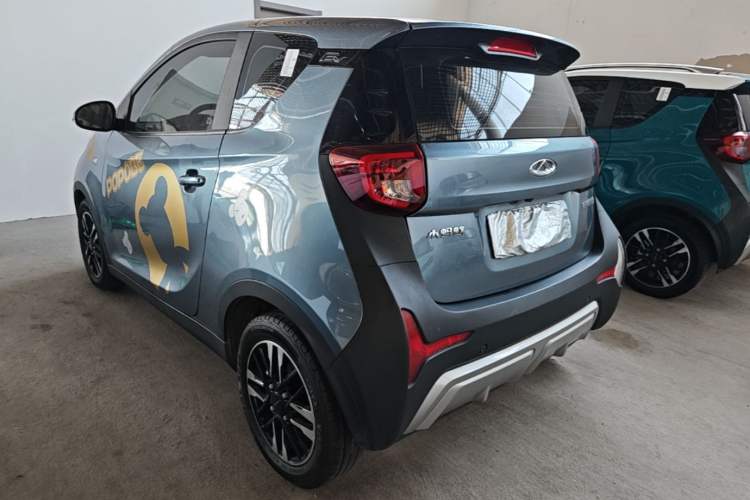 Used Chery QQ Little Ant 2022 Revised Version Sweet Pink Edition Half-Sugar Version Lithium Iron Phosphate 30.7 kWh 30 kW 301 km Exterior 2