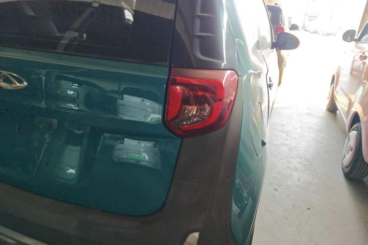 Used Chery QQ Little Ant 2022 Sweet Pink Edition Full-Sugar Version Lithium Iron Phosphate 30 kW 301 km Exterior 3