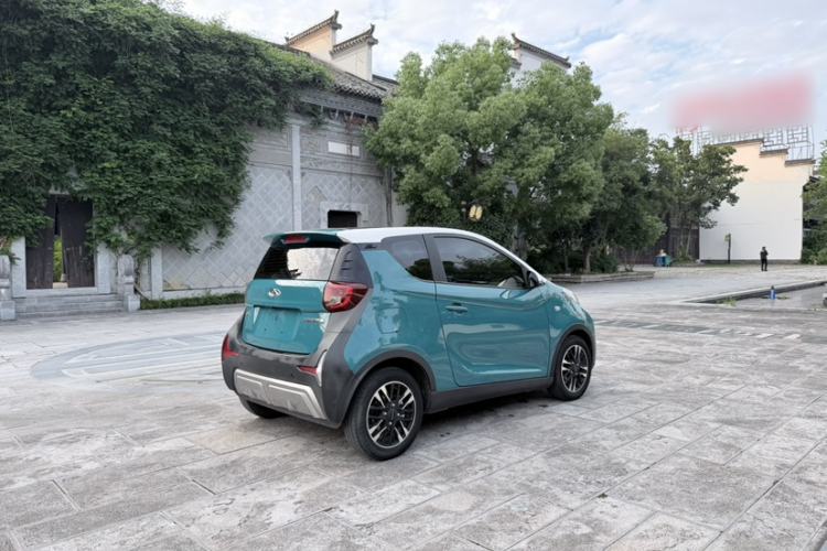 Used Chery QQ Little Ant 2022 Revised Version Sweet Pink Edition Half-Sugar Version Lithium Iron Phosphate 30.7 kWh 30 kW 301 km Exterior 3