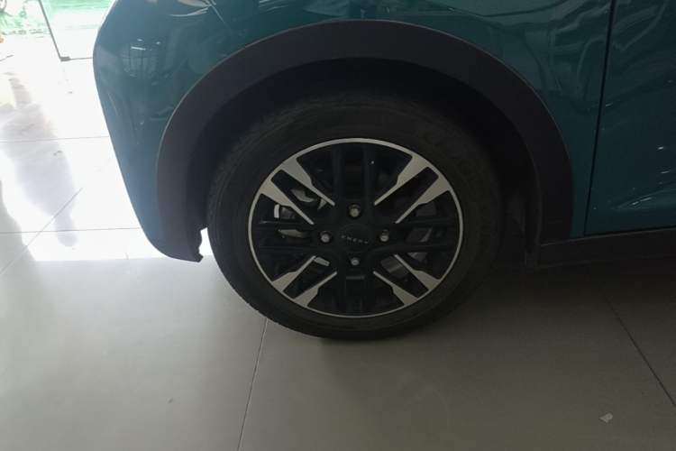 Used Chery QQ Little Ant 2022 Revised Version Sweet Pink Edition Half-Sugar Version Lithium Iron Phosphate 30.7 kWh 30 kW 301 km Exterior 4