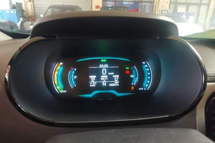 Used Chery QQ Little Ant 2022 Revised Version Sweet Pink Edition Half-Sugar Version Lithium Iron Phosphate 30.7 kWh 30 kW 301 km Instrument Cluster
