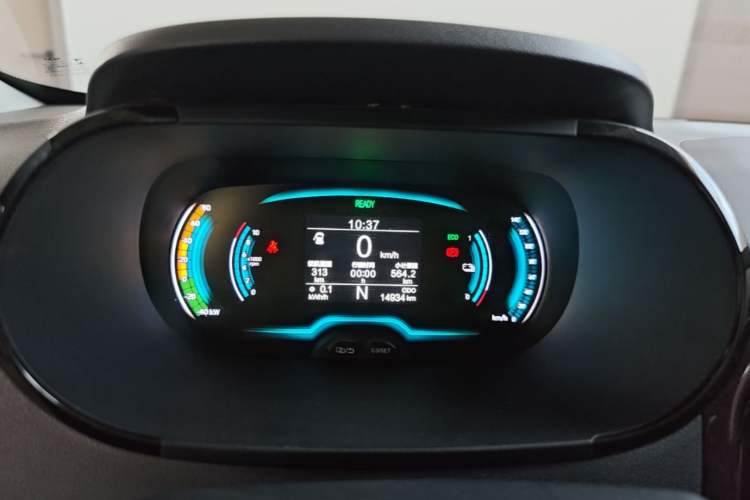 Used Chery QQ Little Ant 2022 Revised Version Sweet Pink Edition Half-Sugar Version Lithium Iron Phosphate 30.7 kWh 30 kW 301 km Instrument Cluster