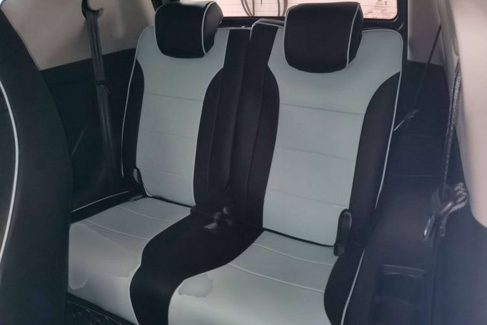 Used Chery QQ Little Ant 2022 Revised Version Sweet Pink Edition Half-Sugar Version Lithium Iron Phosphate 30.7 kWh 30 kW 301 km Interior 4