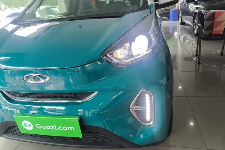 Used Chery QQ Little Ant 2022 Revised Version Sweet Pink Edition Half-Sugar Version Lithium Iron Phosphate 30.7 kWh 30 kW 301 km Left Front Headlight