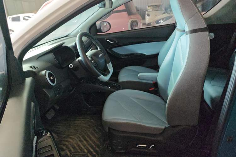Used Chery QQ Little Ant 2022 Sweet Pink Edition Full-Sugar Version Lithium Iron Phosphate 30 kW 301 km Left Front Seat