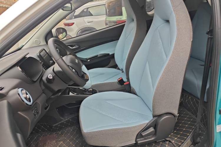 Used Chery QQ Little Ant 2022 Sweet Pink Edition Half-Sugar Version 3-Cell Lithium 30kW 301km Left Front Seat