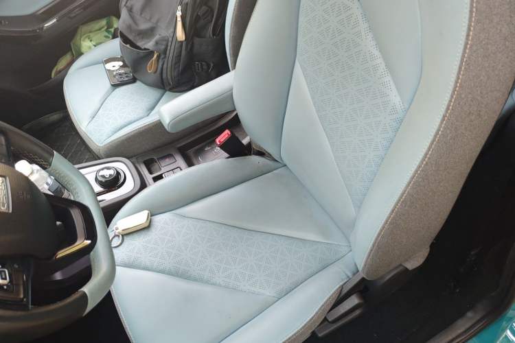 Used Chery QQ Little Ant 2022 Sweet Pink Edition Half-Sugar Version 3-Cell Lithium 30kW 301km Left Front Seat