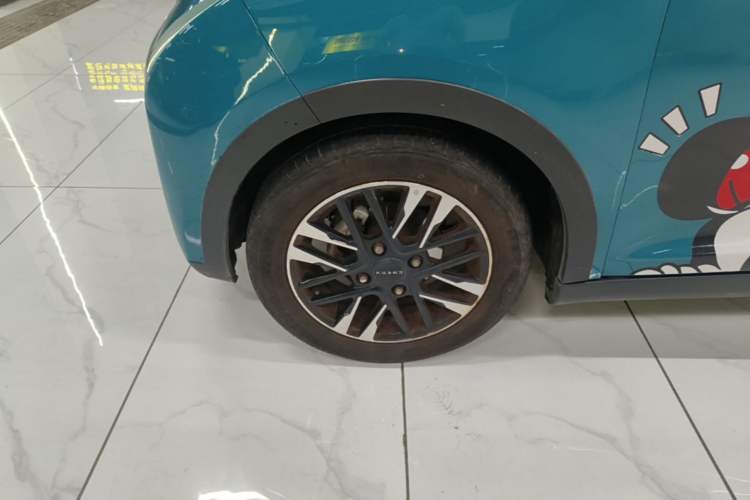 Used Chery QQ Little Ant 2022 Sweet Pink Edition Full-Sugar Version Lithium Iron Phosphate 30 kW 301 km Left Front Wheel Hub