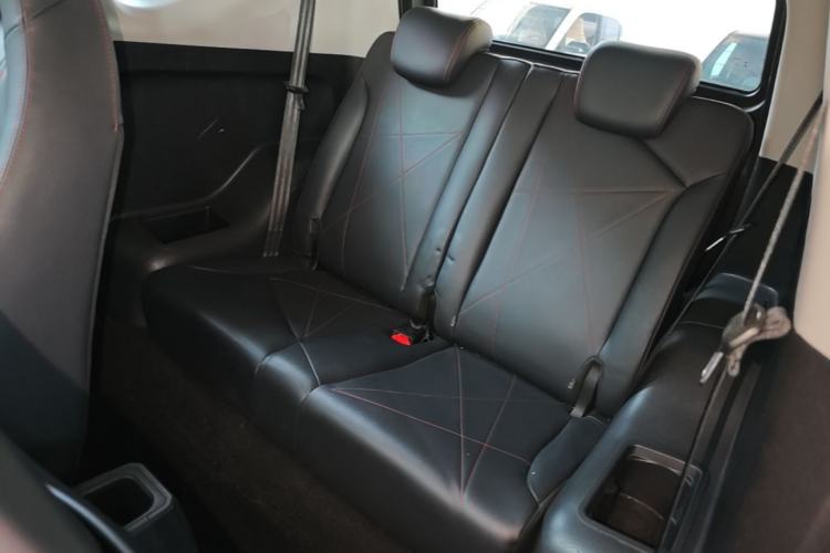 Used Chery QQ Little Ant 2022 Revised Version Sweet Pink Edition Half-Sugar Version Lithium Iron Phosphate 30.7 kWh 30 kW 301 km Left Rear Seat