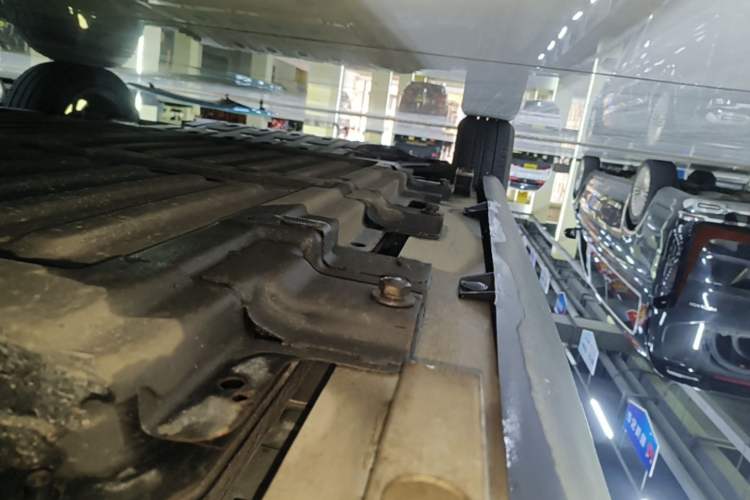 Used Chery QQ Little Ant 2022 Sweet Pink Edition Full-Sugar Version Lithium Iron Phosphate 30 kW 301 km Left Side Sill