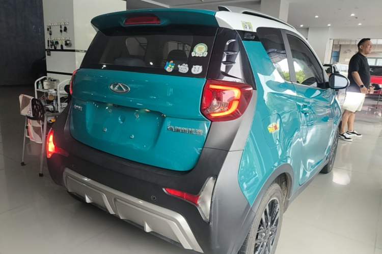 Used Chery QQ Little Ant 2022 Revised Version Sweet Pink Edition Half-Sugar Version Lithium Iron Phosphate 30.7 kWh 30 kW 301 km Rear Right 45 Deg