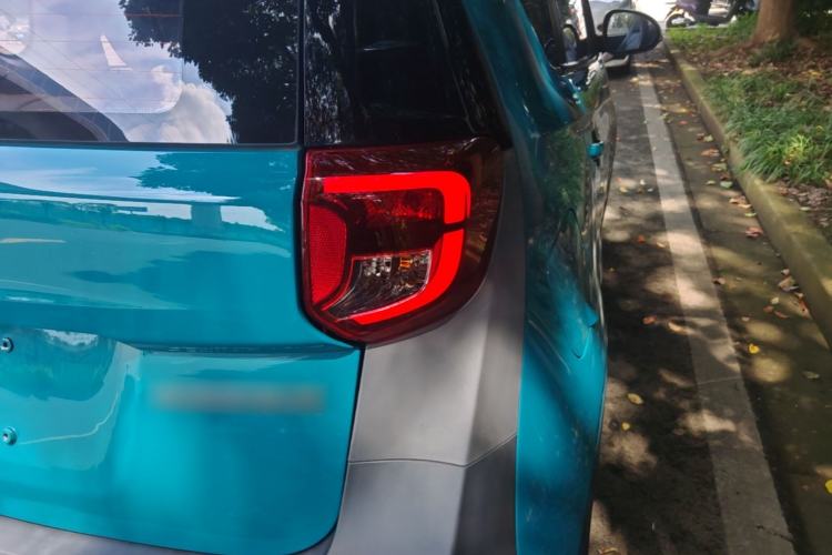 Used Chery QQ Little Ant 2022 Revised Version Sweet Pink Edition Half-Sugar Version Lithium Iron Phosphate 30.7 kWh 30 kW 301 km Right Rear Taillight