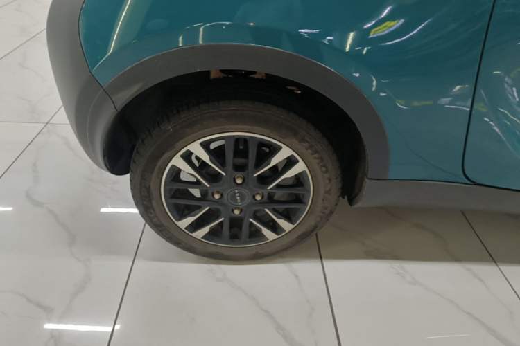 Used Chery QQ Little Ant 2022 Sweet Pink Edition Full-Sugar Version Lithium Iron Phosphate 30 kW 301 km Right Rear Wheel Hub