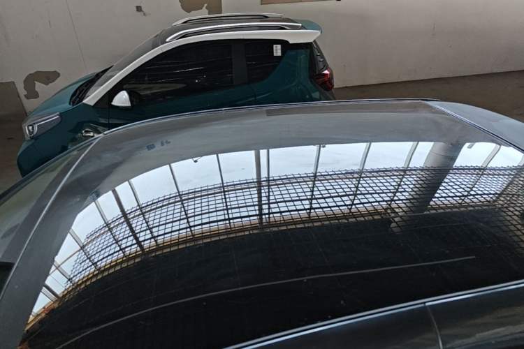 Used Chery QQ Little Ant 2022 Revised Version Sweet Pink Edition Half-Sugar Version Lithium Iron Phosphate 30.7 kWh 30 kW 301 km Roof